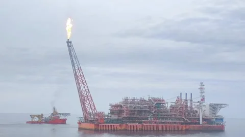 Offshore oil rig on the deep sea Stock Footage 336675518