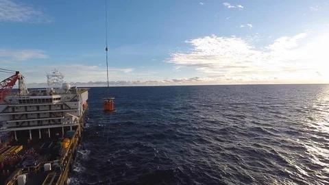 Offshore personal transfer basket. Stock-Footage 108396369