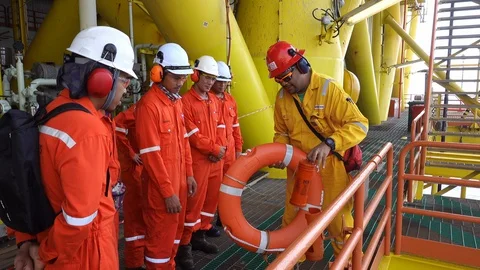 Offshore Safety Breifing. Stock Footage 129495659