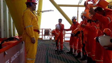 Offshore Safety Breifing. Video stock 129503799
