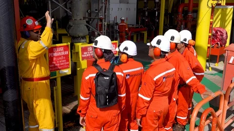 Offshore Safety Breifing. Stock Footage 129508870