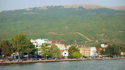 OHRID, MACEDONIA, JUNE 2015: Beautiful seaside view of Ohrid town. Vídeos de archivo 59776564