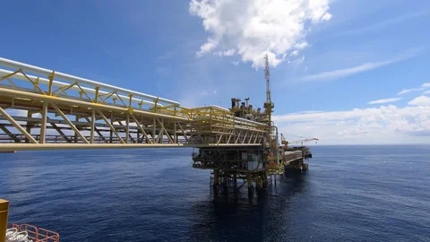 Oil and gas platform complex. Stock-Footage 99135203