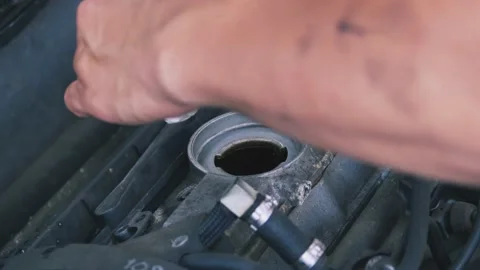 Oil cap closure 2 스톡 동영상 205514691