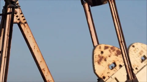 Oil derrick 库存影片 72730143