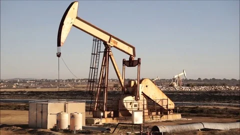 Oil derrick Stock Footage