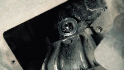 Oil filter bracket Stock Footage 138633118