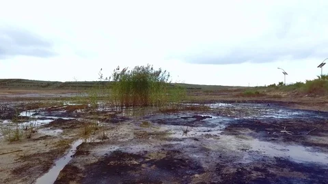 Oil lake Stock-Footage 86256961