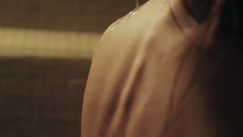 Oil is pouring Stock Footage 133628536