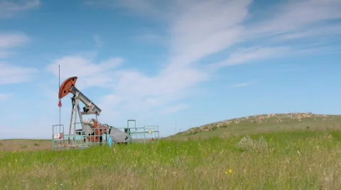 Oil pump Stock-Footage 436144