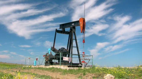 Oil pump Stock-Footage 436718