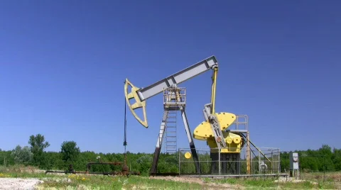 Oil pump Video stock 513933