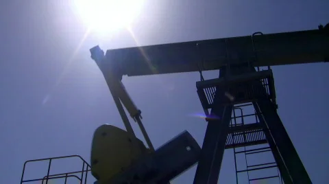Oil pump Stock Footage 513973