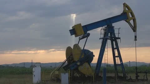 Oil Pump Video stock 11412111
