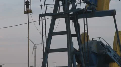 Oil Pump Stock-Footage 11412203