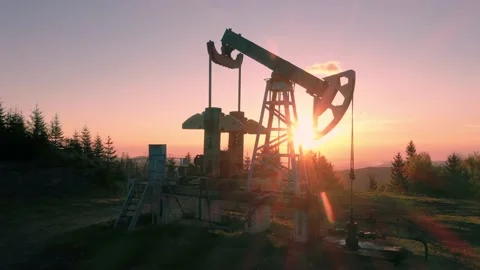 Oil pump at sunrise Stock Footage 171186675