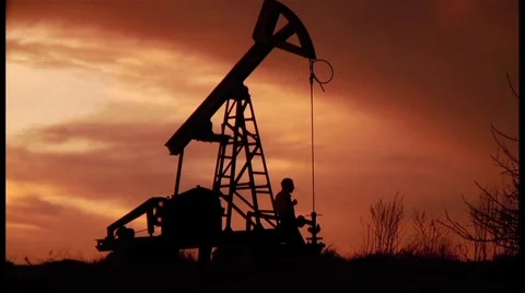 Oil pump on sunset Stock Footage 1009948