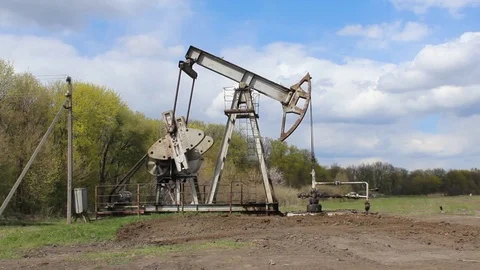 Oil pumping Stock-Footage 74893948
