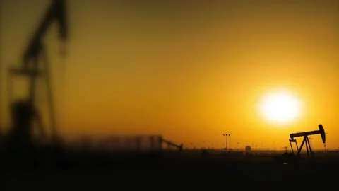 Oil Pumps Timelapse at Sunset Video stock 87672654