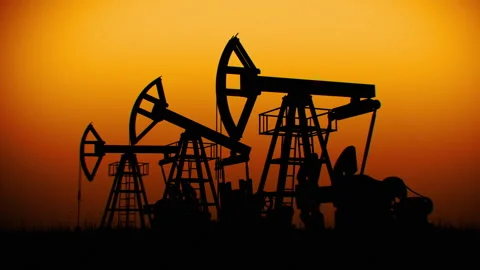 Oil Pumps at Work Seamless Sunset Illustration. Beautiful Sunrise Pump Jack Stock Footage 304676054