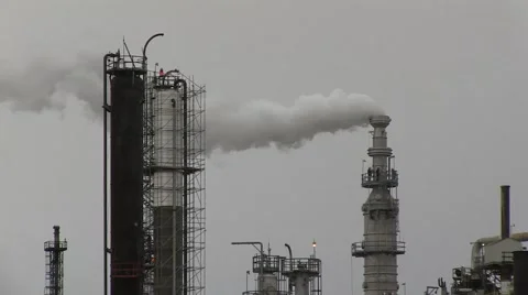 Oil Refinery Emissions 動画素材 57121572