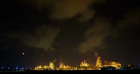Oil refinery in Map Ta Phut Industrial Estate Stock Footage 89786598