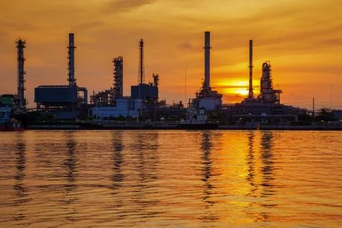 Oil refinery Stock-Fotos