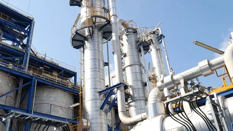 Oil refinery plant on day time 스톡 동영상 70972703