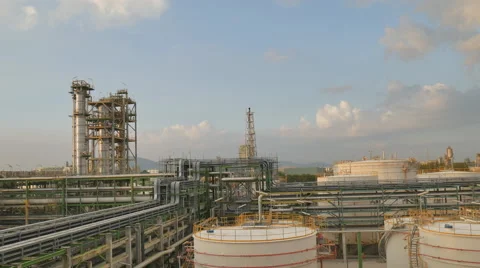 Oil refinery plant Stock-Footage 66779907
