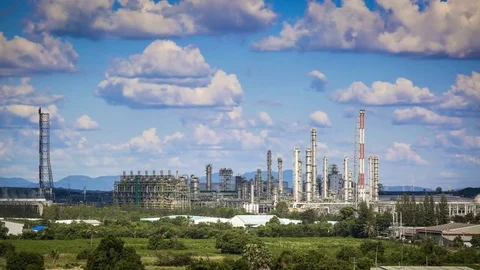 Oil refinery plant Stock-Footage 79730060