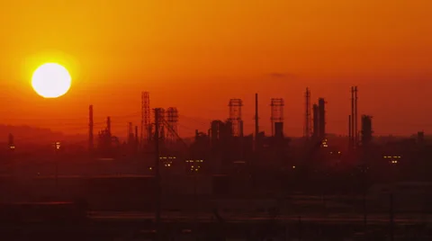 Oil Refinery sunset 5 - Red Epic Stock-Footage 33640097