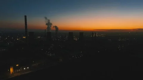 Oil refinery at twilight Stock-Footage 79798620