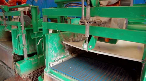 Oil rig separating drilling mud Stock Footage 63404033