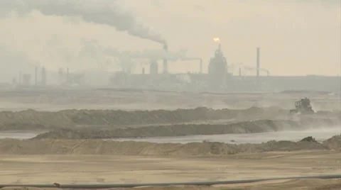Oil sands processing plant Stock Footage 7727364