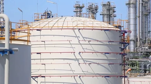 Oil storage tank Vídeo Stock 82730649