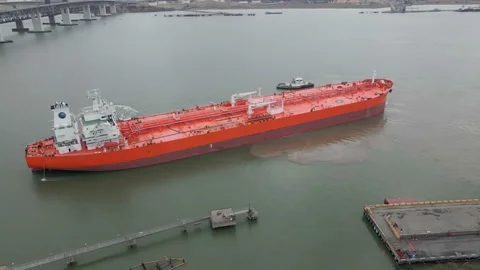 Oil Tanker Docking 01 Video stock 236492126