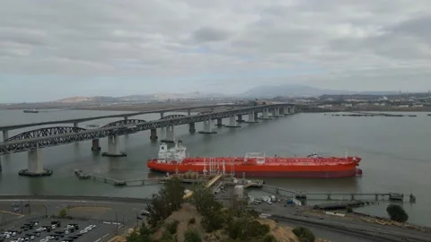 Oil Tanker Docking 01 Video stock 236498362