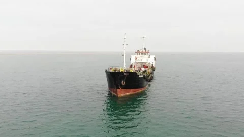 OIL TRANSPORTING SHIP Video stock 229812040