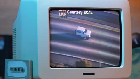OJ Simpson Car Chase Live on a 80s 90s Retro Television CRT Screen 스톡 동영상 109127628