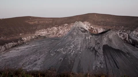 Ol Doinyo Lengai Volcano erupting in Northern Tanzania 库存影片 330417865