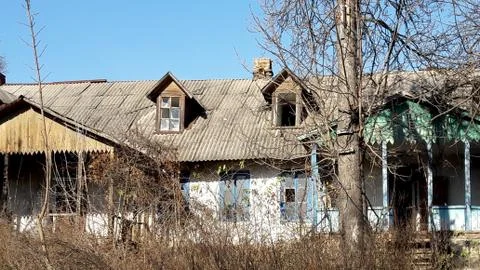 Old abandon building. Front facade of an abandoned building Foto stock