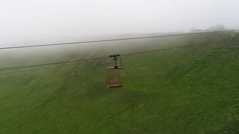 Old abandoned cable way in mountains. Aerial view. Vidéo 91046879