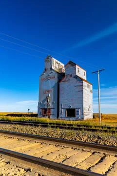 An old abandoned grain elevator 스톡 사진