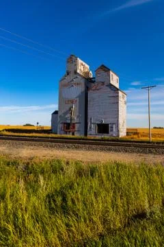An old abandoned grain elevator 스톡 사진