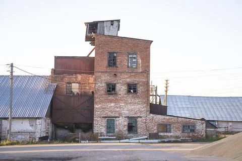 Old abandoned grain elevator Stock Photos