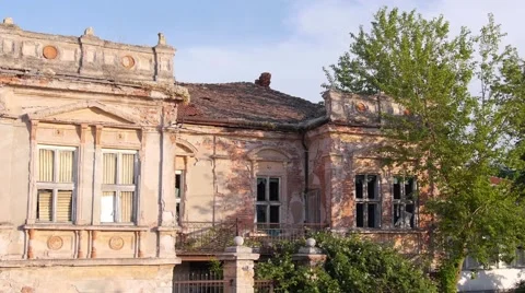 Old abandoned house 스톡 동영상 52606845