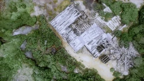 Old abandoned mine in forest Vídeo Stock 146210156