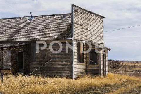 An Old, Abandoned Wooden Building On The Prairies, Orion, Alberta, Canada Stock Photos