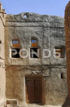 Old adobe house in al hamra, oman, middle east Stock Photos