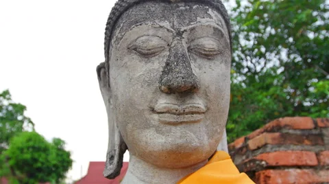Old ancient Buddha Видео 49685940